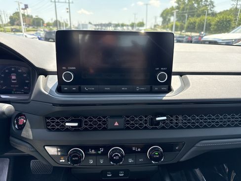 Used 2025 Honda Accord SE image 24