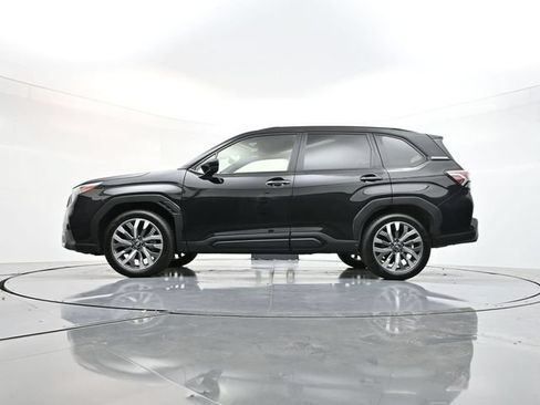 Used 2025 Subaru Forester Touring AWD/4WD image 29
