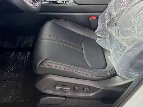 Used 2025 Honda Pilot TrailSport image 21