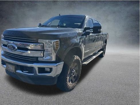Used 2019 Ford F350 Lariat w/ Lariat Ultimate Package image 16