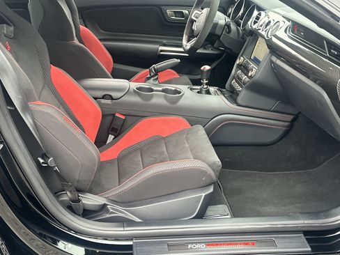 Used 2019 Ford Mustang Shelby GT350R w/ GT350R Equipment Group 920A RWD image 14