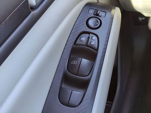 Used 2024 Nissan Altima 2.5 SV w/ SV Premium Package image 24