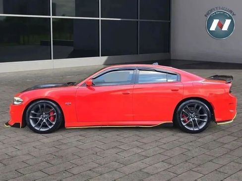 Used 2022 Dodge Charger Scat Pack w/ Plus Group image 2