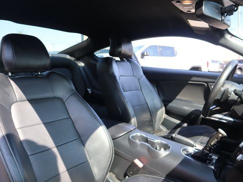 Used 2016 Ford Mustang GT RWD image 26