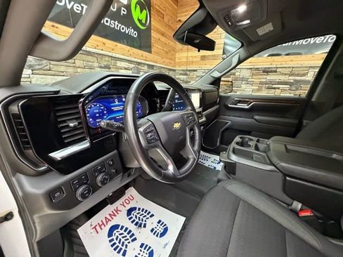 Used 2022 Chevrolet Silverado 1500 LT image 10