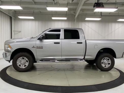 Used 2018 RAM 2500 Tradesman w/ Chrome Appearance Group image 5