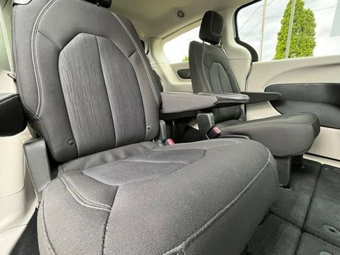 Used 2024 Chrysler Voyager LX FWD image 28