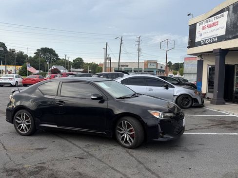Used 2015 Scion tC FWD image 11