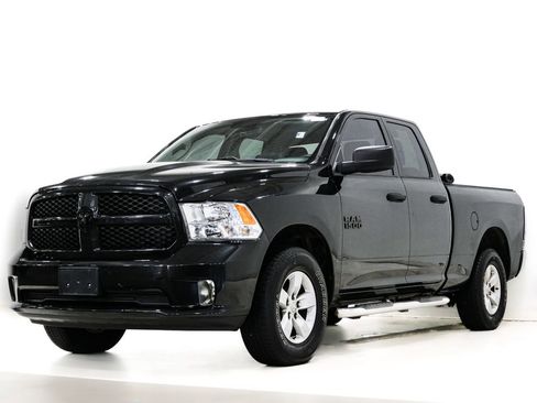 Used 2018 RAM 1500 Express AWD/4WD image 3