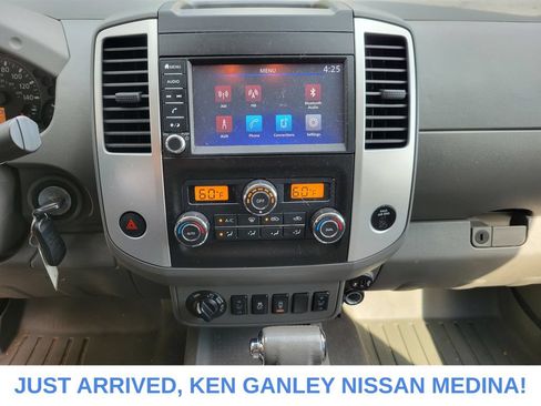 Used 2019 Nissan Frontier SV w/ Value Truck Package AWD/4WD image 11