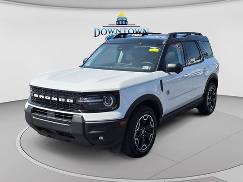 Used 2025 Ford Bronco Sport Outer Banks w/ Outer Banks Tech Package+ AWD/4WD image 7