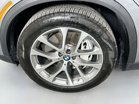 Used 2025 BMW X5 xDrive50e image 32