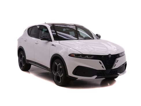 New 2026 Alfa Romeo Tonale w/ Active Assist Package AWD/4WD image 2