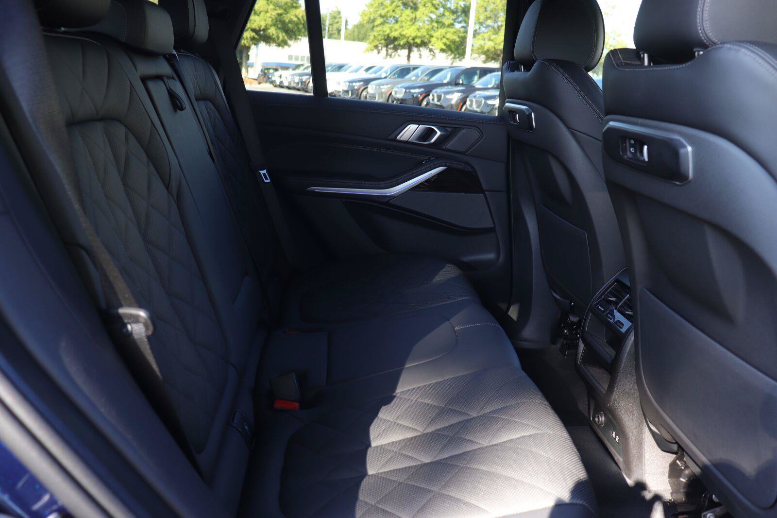 Used 2024 BMW X5 sDrive40i w/ Premium Package RWD image 21