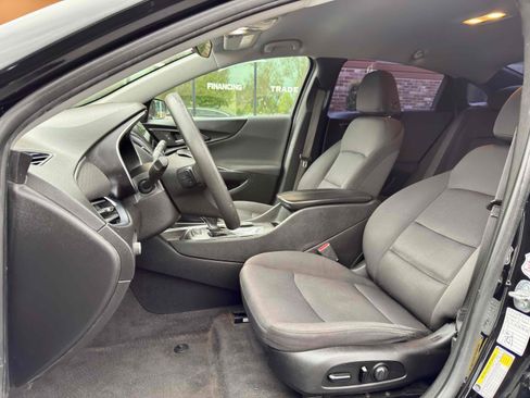 Used 2020 Chevrolet Malibu LT image 26