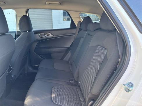 Used 2025 Kia Sportage LX AWD/4WD image 25
