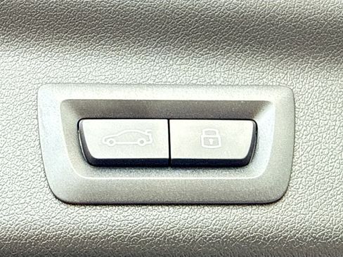 Used 2025 BMW X1 xDrive28i w/ Technology Package AWD/4WD image 12