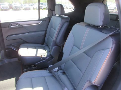 New 2026 GMC Acadia AT4 w/ Super Cruise Package AWD/4WD image 12