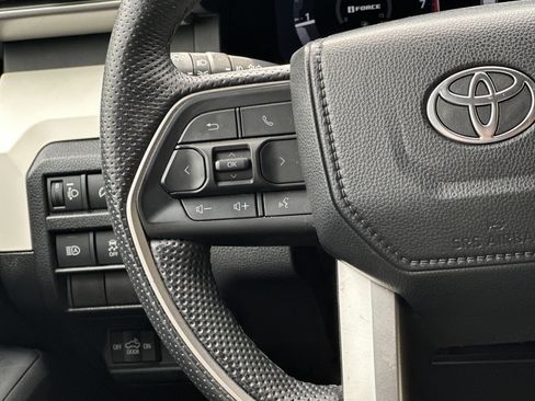 Used 2024 Toyota Tacoma TRD Sport AWD/4WD image 17