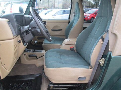 Used 2000 Jeep Wrangler Sahara AWD/4WD image 10