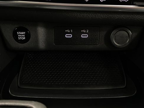 Certified 2025 Nissan Rogue SV image 25