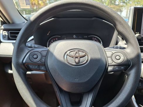 Used 2024 Toyota RAV4 XLE FWD image 18