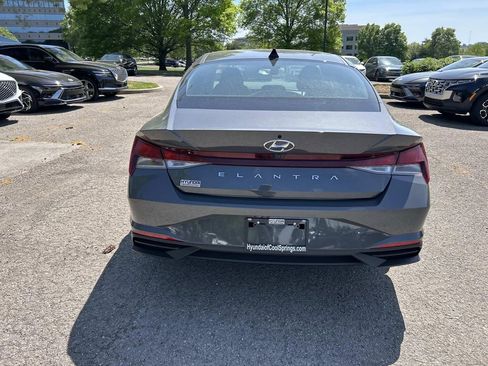 Certified 2023 Hyundai Elantra SEL FWD image 6