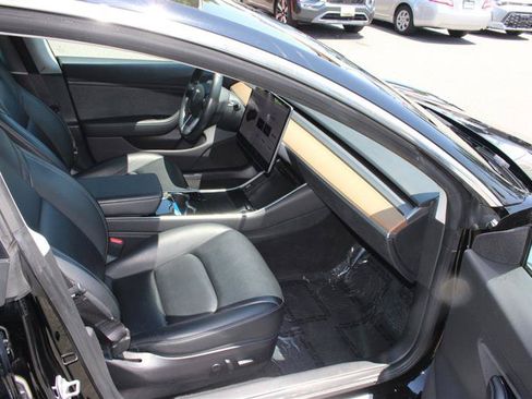 Used 2019 Tesla Model 3 Standard Range Plus RWD image 10