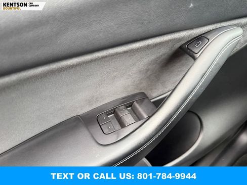 Used 2022 Tesla Model Y Long Range image 18