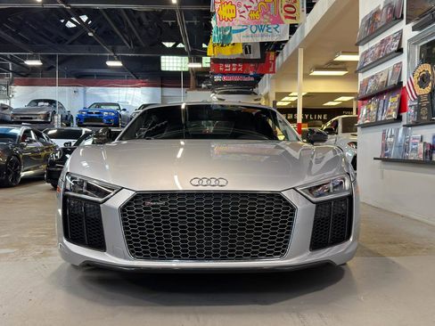 Used 2018 Audi R8 V10 plus w/ 20" Wheel Package AWD/4WD image 2