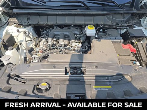 Used 2025 Nissan Pathfinder SV FWD image 16