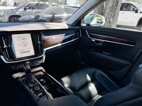 Used 2018 Volvo S90 T5 Momentum w/ Convenience Package image 26