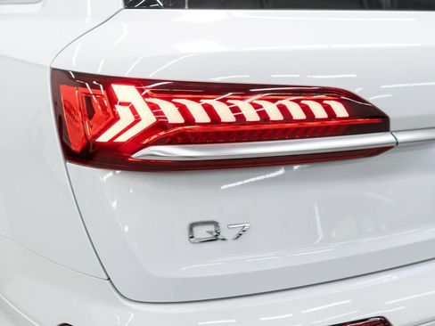 Used 2023 Audi Q7 2.0T Premium w/ Convenience Package AWD/4WD image 44