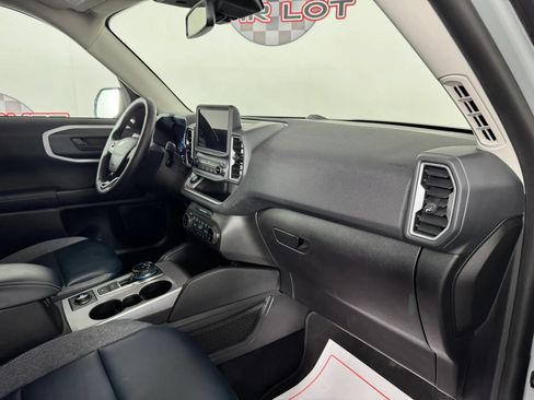 Used 2024 Ford Bronco Sport Outer Banks w/ Tech Package AWD/4WD image 12