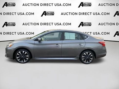 Used 2019 Nissan Sentra SR FWD image 3