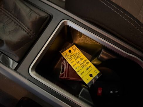 Used 2021 Toyota Tacoma TRD Off-Road w/ Technology Package image 37