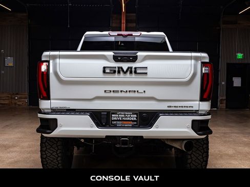Used 2024 GMC Sierra 2500 Denali Ultimate image 7