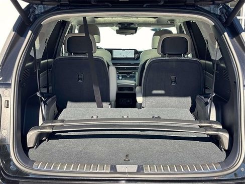 Used 2023 Hyundai Palisade Calligraphy image 16