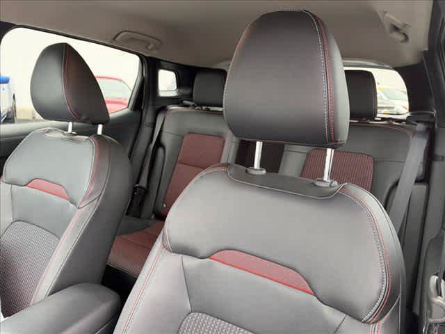 Used 2026 Nissan Kicks SR FWD image 18