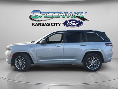 Used 2022 Jeep Grand Cherokee Summit w/ Advanced Protech Group IV image 4