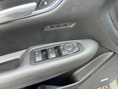 Used 2018 Cadillac XT5 Luxury w/ LPO, Black Ice Package image 13