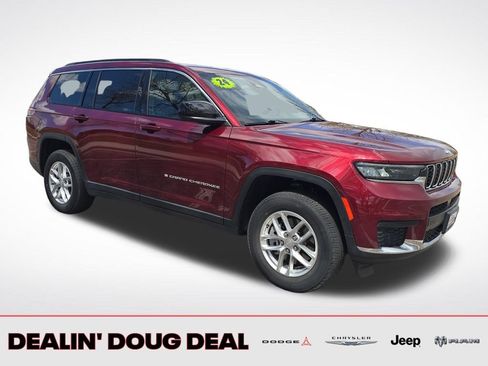 Used 2024 Jeep Grand Cherokee L Laredo w/ Trailer Tow Package AWD/4WD image 8