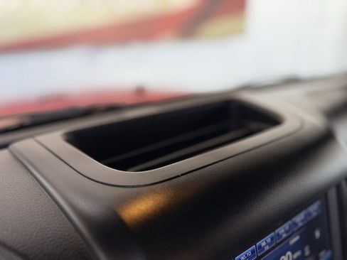 Used 2017 Jeep Wrangler Unlimited Sport w/ Quick Order Package 24S image 32