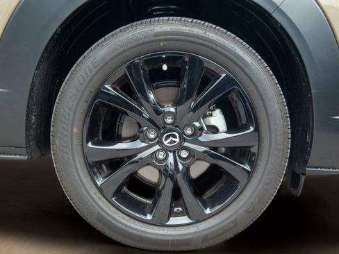 New 2024 MAZDA CX-30 Carbon image 34