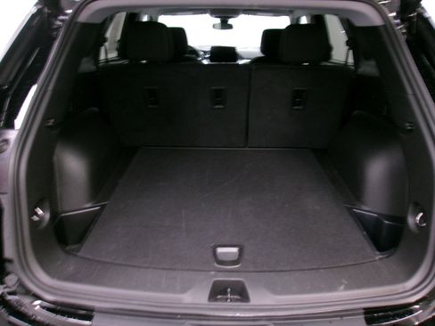 Used 2025 Chevrolet Blazer LT image 10