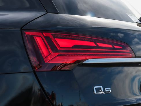 Used 2023 Audi Q5 2.0T Premium Plus image 12