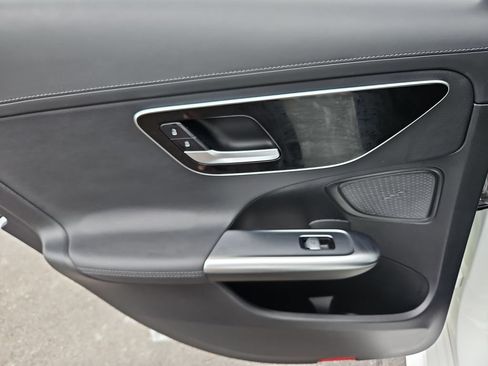 Used 2022 Mercedes-Benz C 300 Sedan image 29