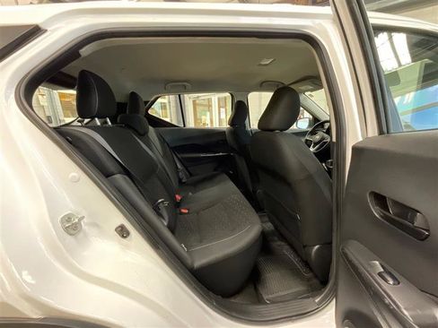 Used 2022 Nissan Kicks S image 21