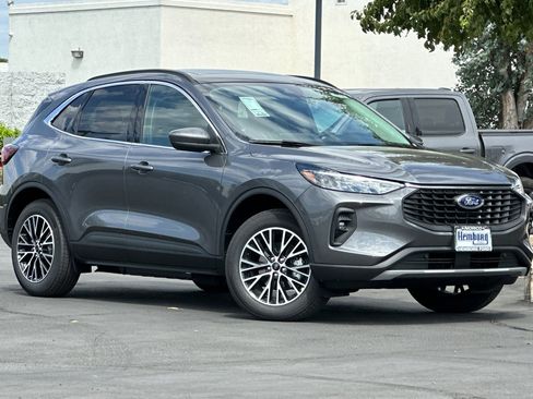 New 2025 Ford Escape SE w/ Class II Trailer Tow Package image 2