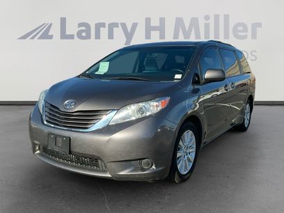 Used 2015 Toyota Sienna LE
